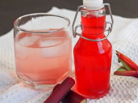 طرز تهیه شربت ریواس خانگی ؛ یک شربت خوشمزه برای روزهای گرم